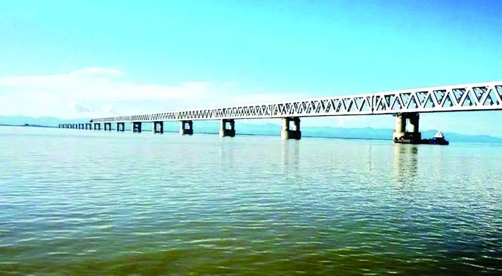 Rajahmundry Road-cum-Rail Bridge